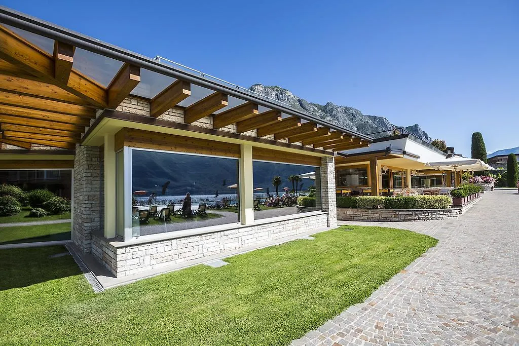Hotel Du Lac Limone sul Garda 4*,  Italien