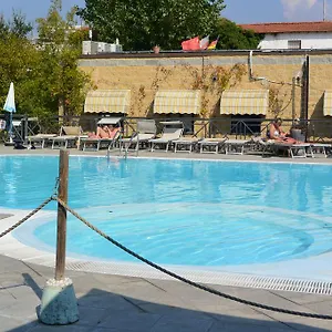 Village Torre Pendente Campingplads