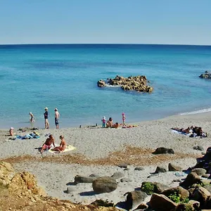 Casa Mutreku 1m From The Beach,2 Kitchens, 2 Showers , Cala Liberotto Italien